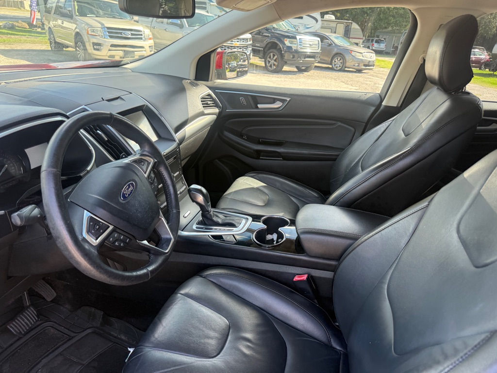Photo 9 of this FORD EDGE