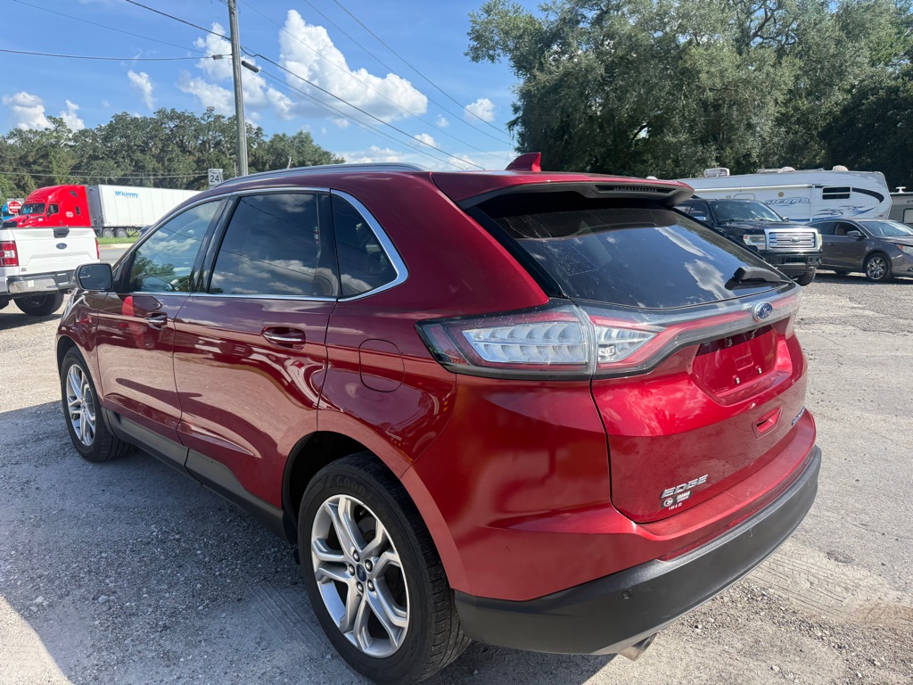 Photo 7 of this FORD EDGE
