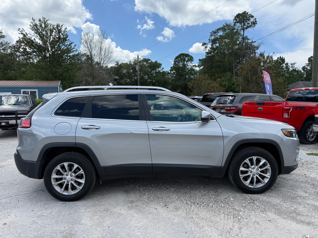 Photo 4 of this JEEP CHEROKEE