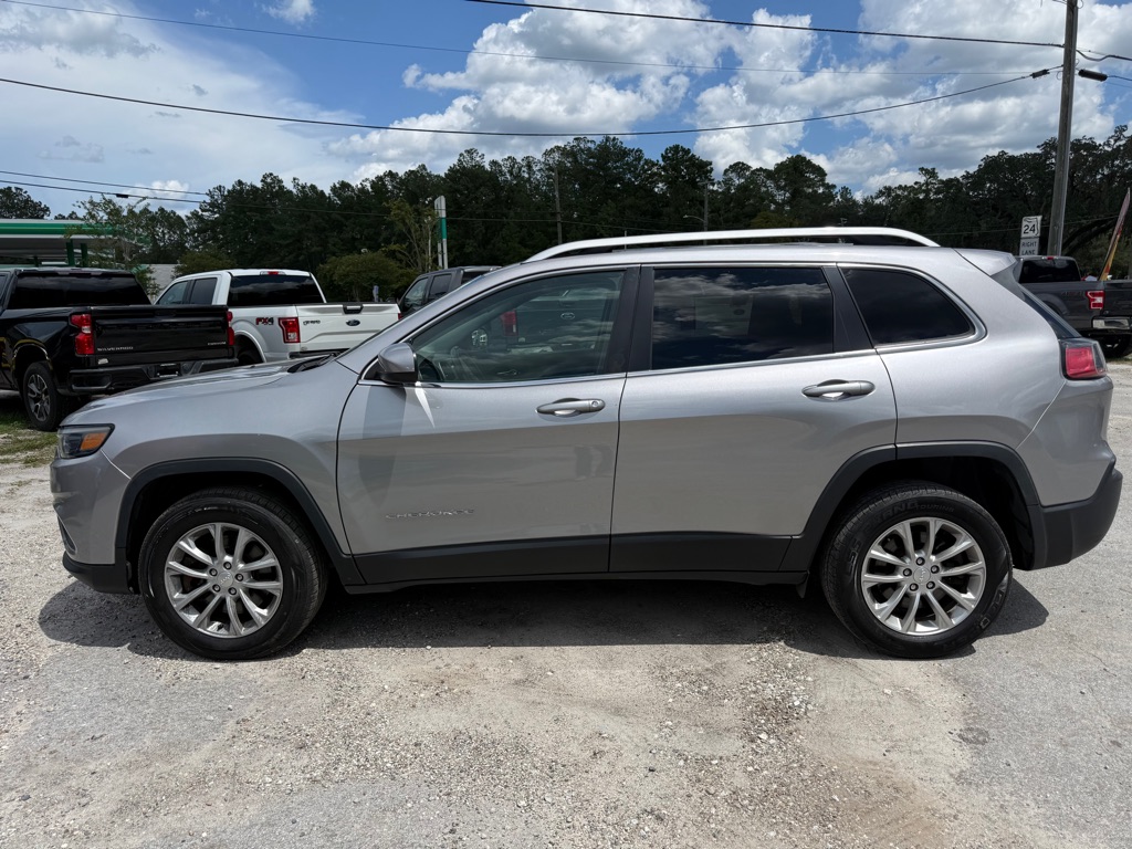 Photo 8 of this JEEP CHEROKEE