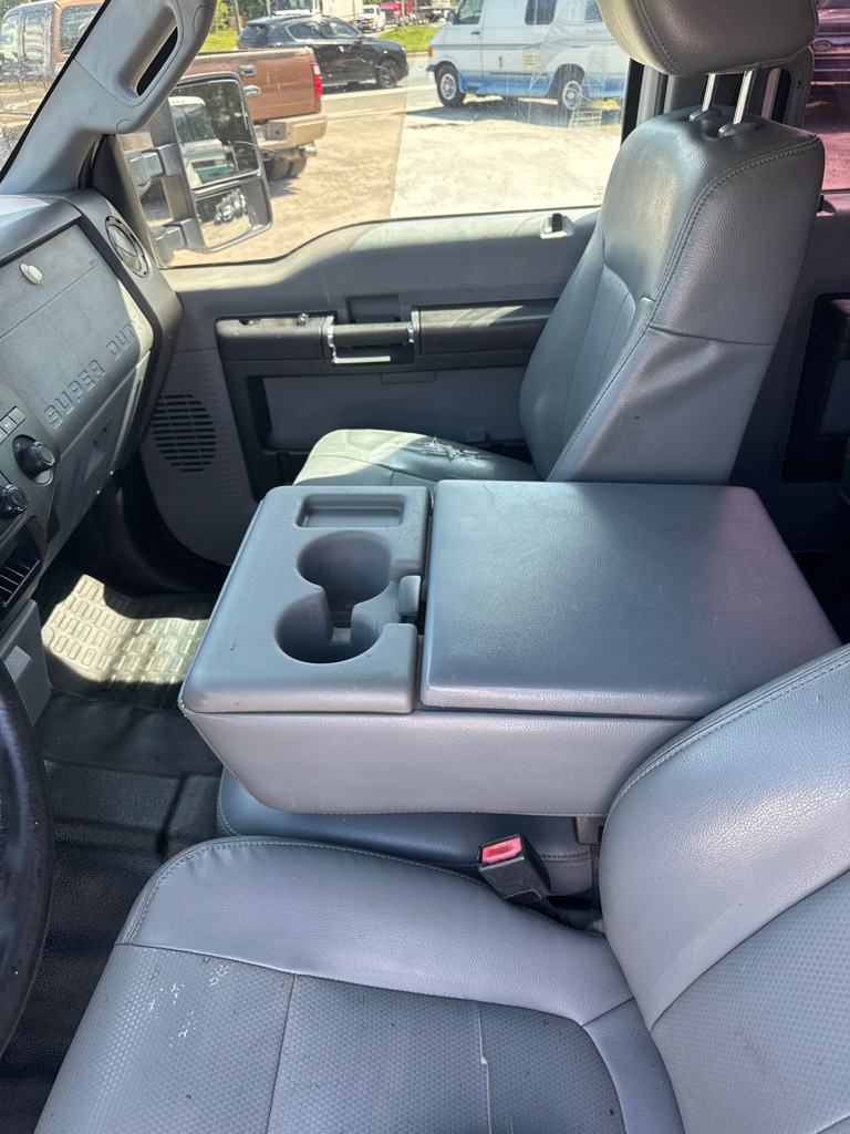 Photo 8 of this FORD F250