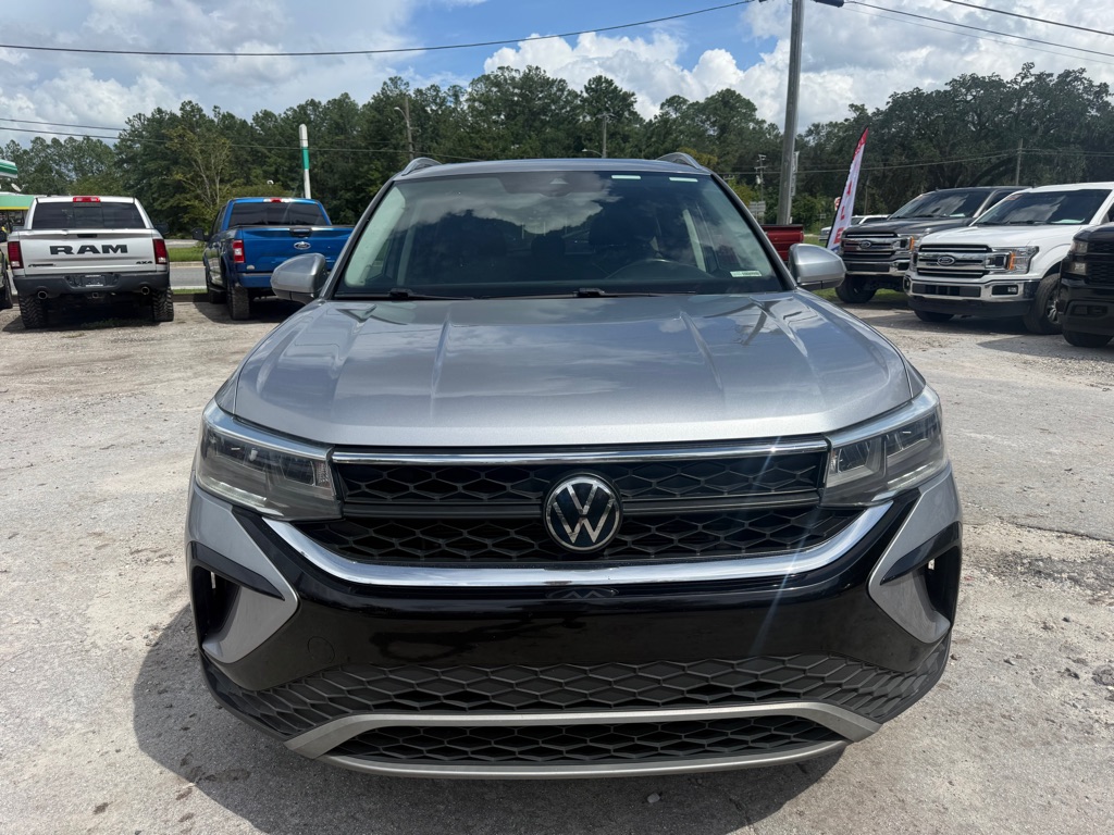 Photo 2 of this VOLKSWAGEN TAOS