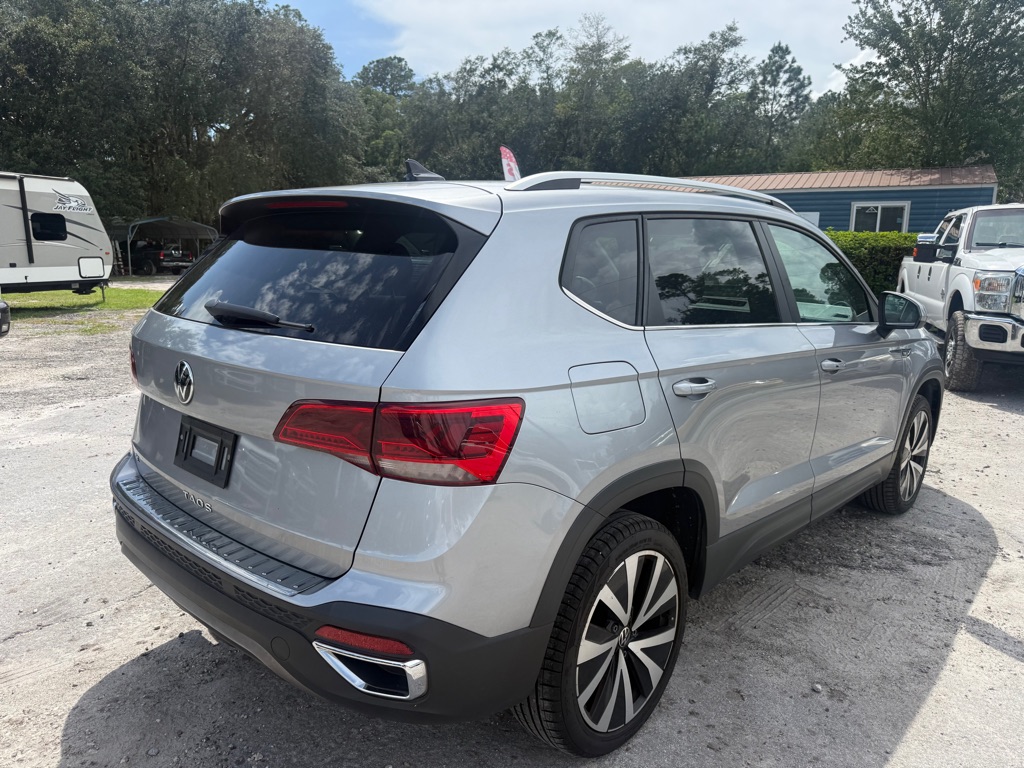 Photo 5 of this VOLKSWAGEN TAOS