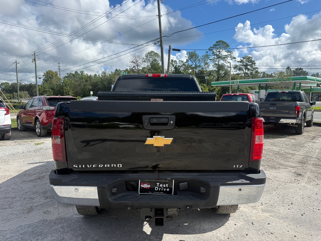 Photo 6 of this CHEVROLET SILVERADO 2500