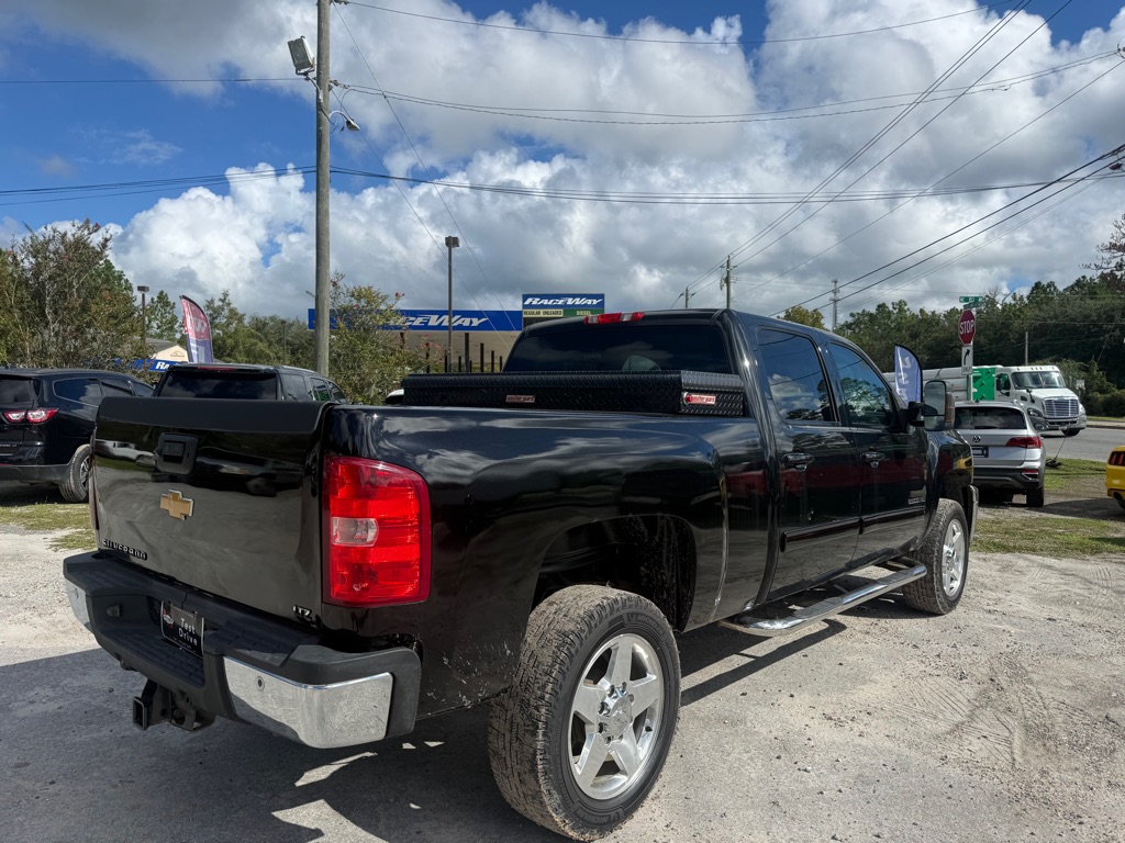 Photo 5 of this CHEVROLET SILVERADO 2500