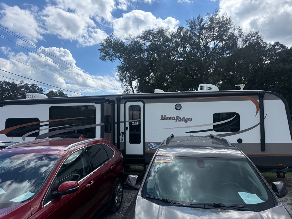 Photo 3 of this HIGHLAND RIDGE RV MESA RIDGE