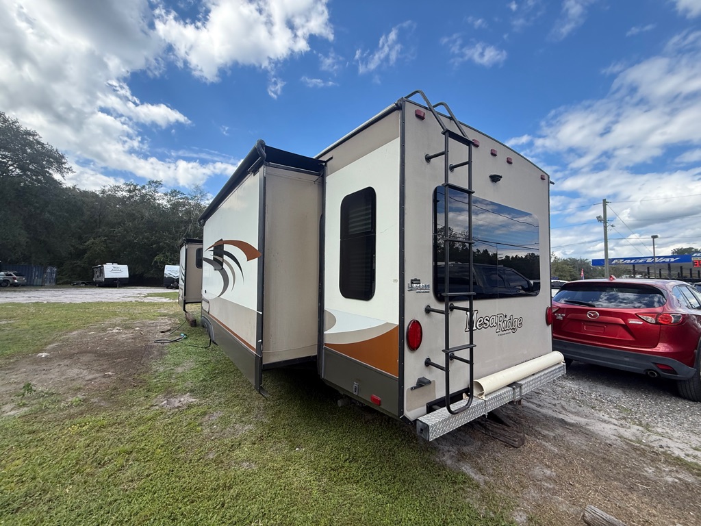 Photo 6 of this HIGHLAND RIDGE RV MESA RIDGE