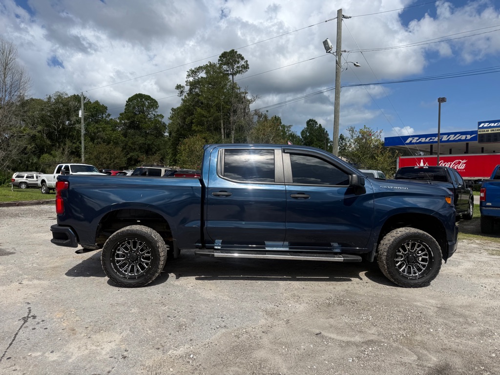 Photo 4 of this CHEVROLET SILVERADO LTD 1