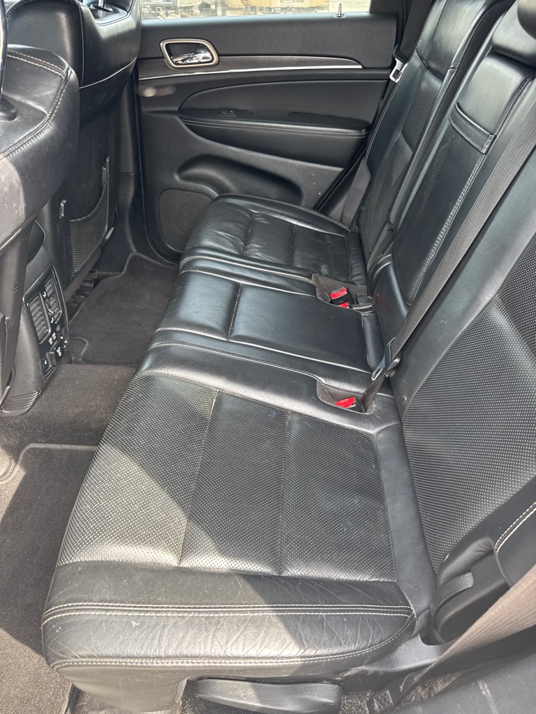 Photo 8 of this JEEP GRAND CHEROKEE