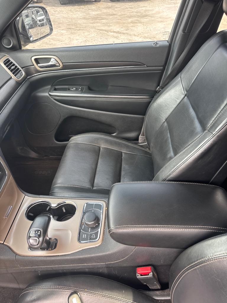 Photo 7 of this JEEP GRAND CHEROKEE