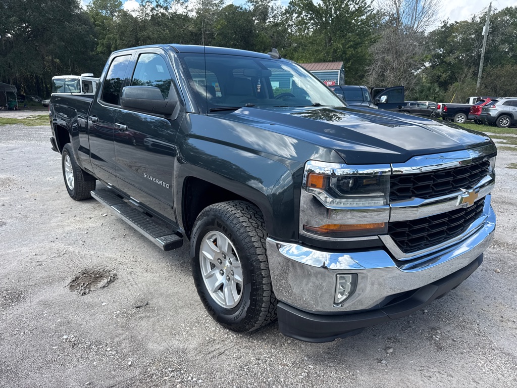 Photo 3 of this CHEVROLET SILVERADO 1500