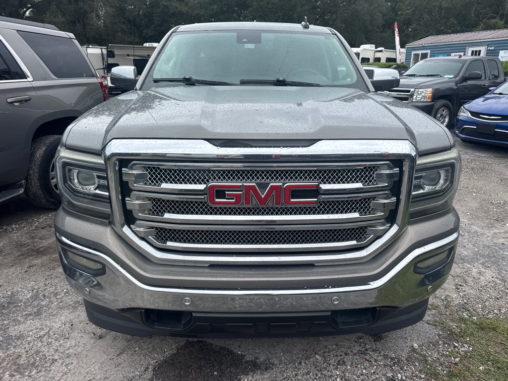 Photo 2 of this GMC SIERRA