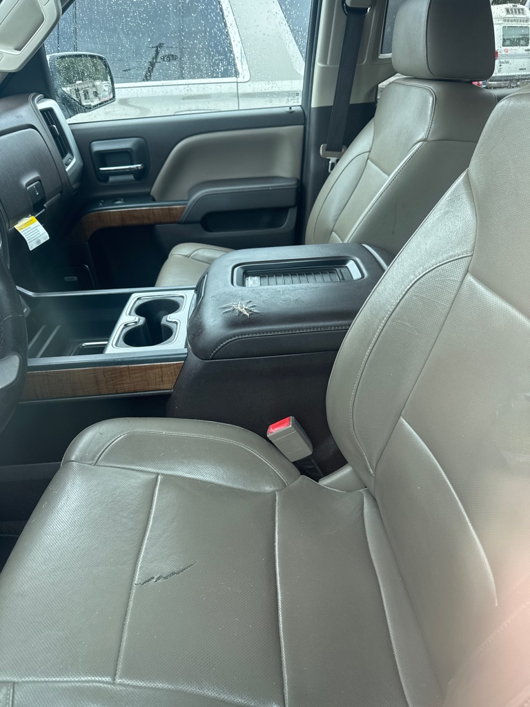 Photo 7 of this GMC SIERRA