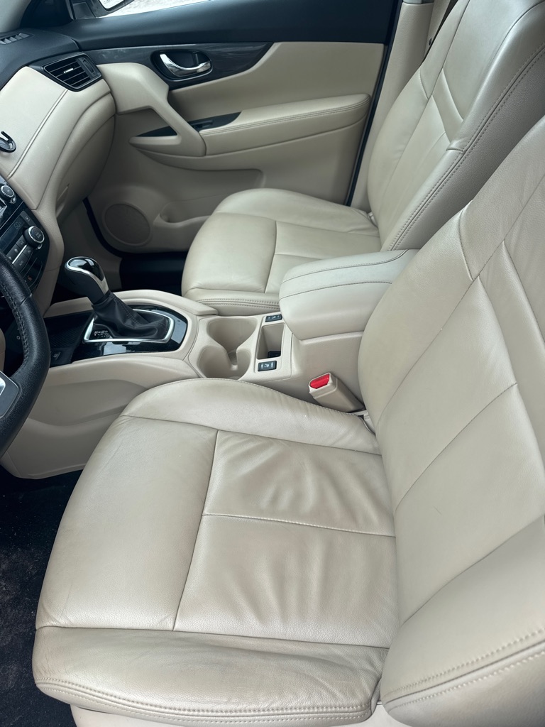 Photo 7 of this NISSAN ROGUE