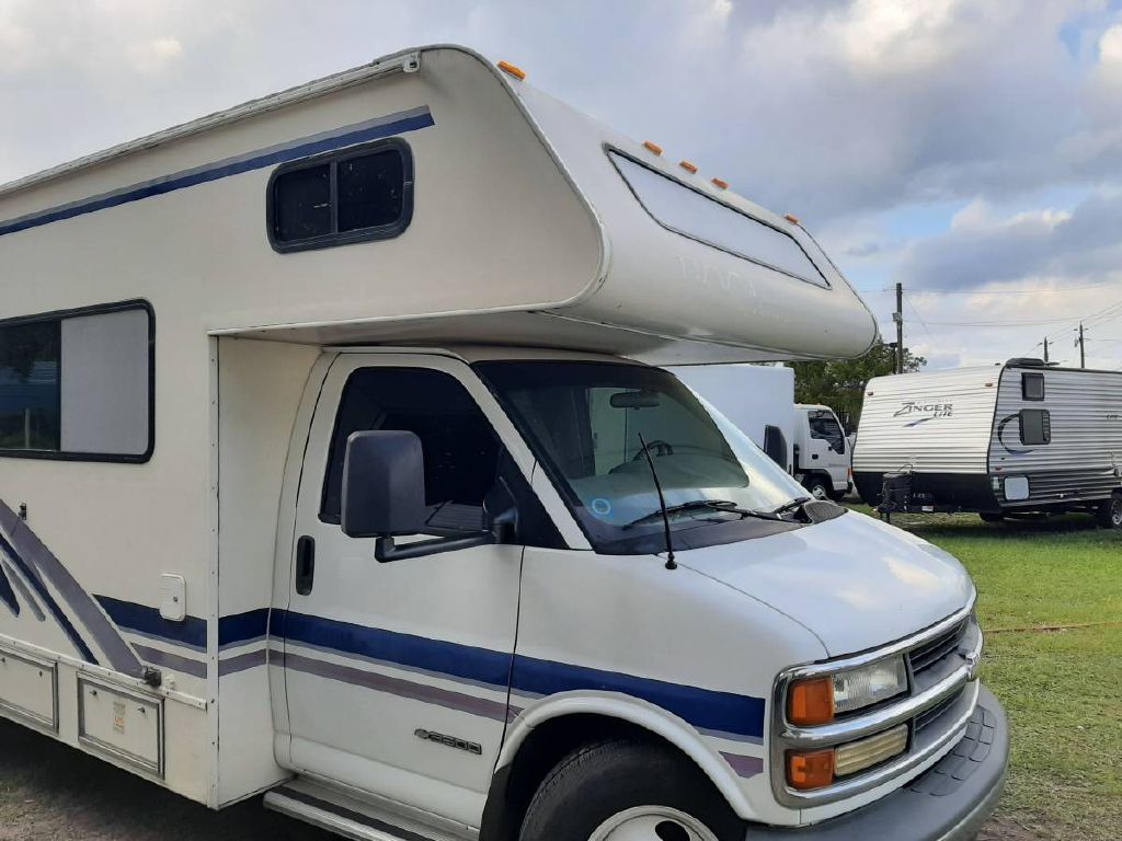 2000 TIOGA ARROW in WALDO FL at RIGHT PRICE AUTO SALES, 1GBJG31J6Y1223615