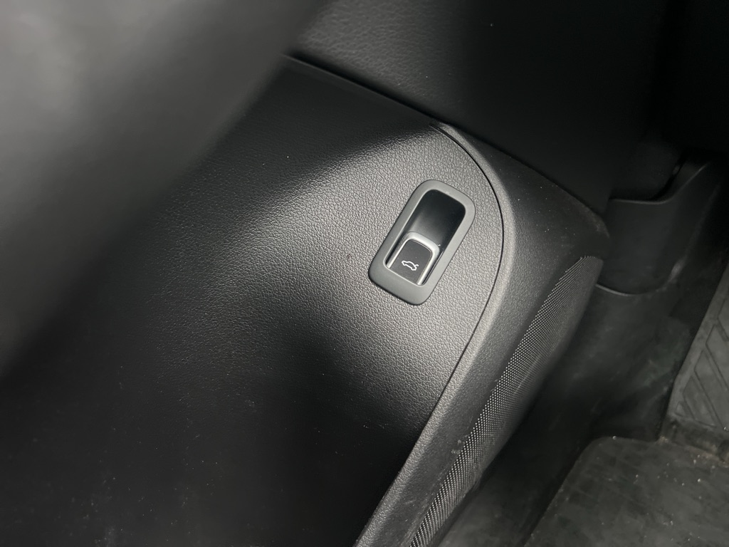Photo 33 of this NISSAN ALTIMA