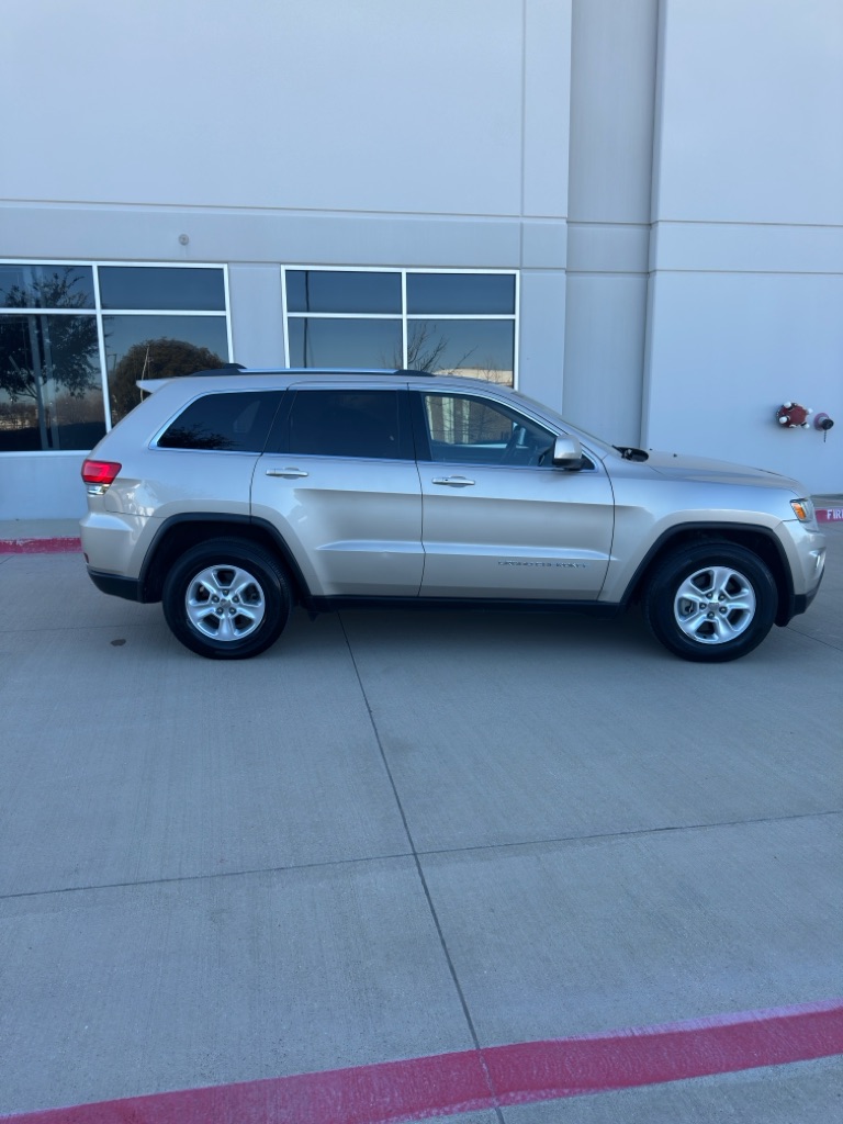 Photo 8 of this JEEP GRAND CHEROKEE