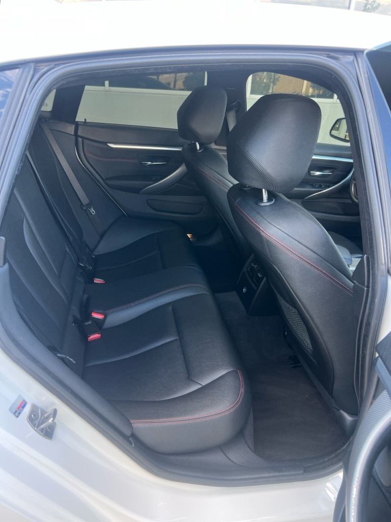 Photo 13 of this BMW 430I