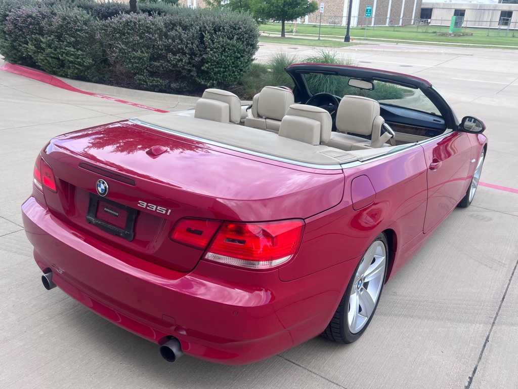 Photo 13 of this BMW 335