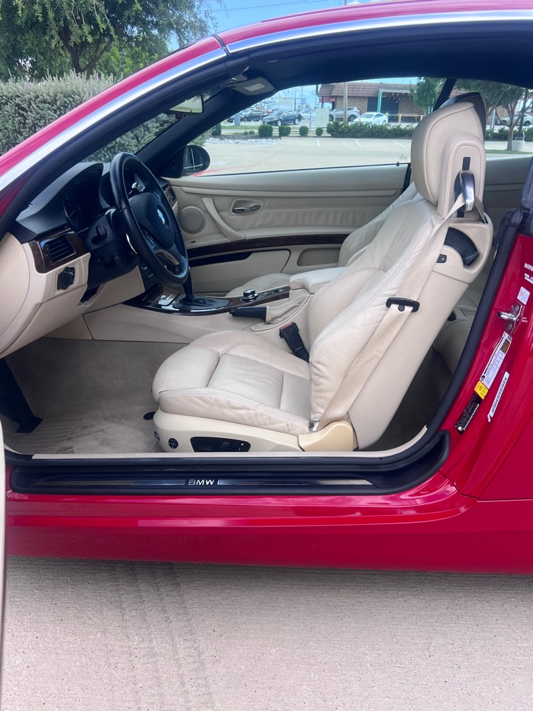 Photo 9 of this BMW 335