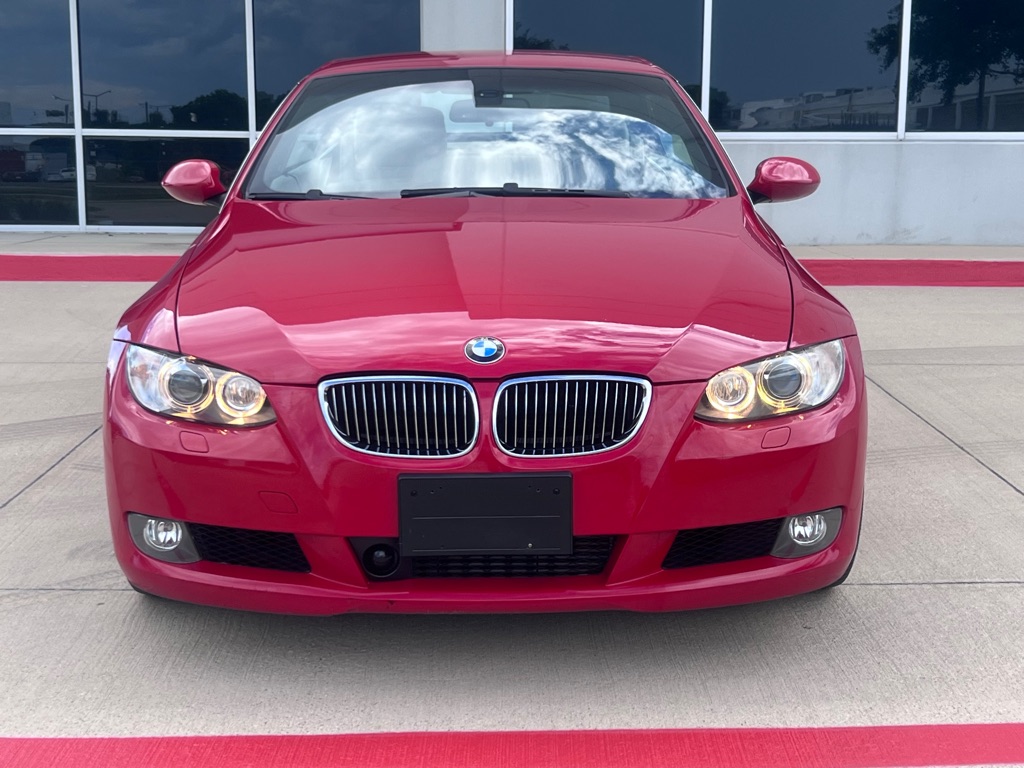 Photo 2 of this BMW 335