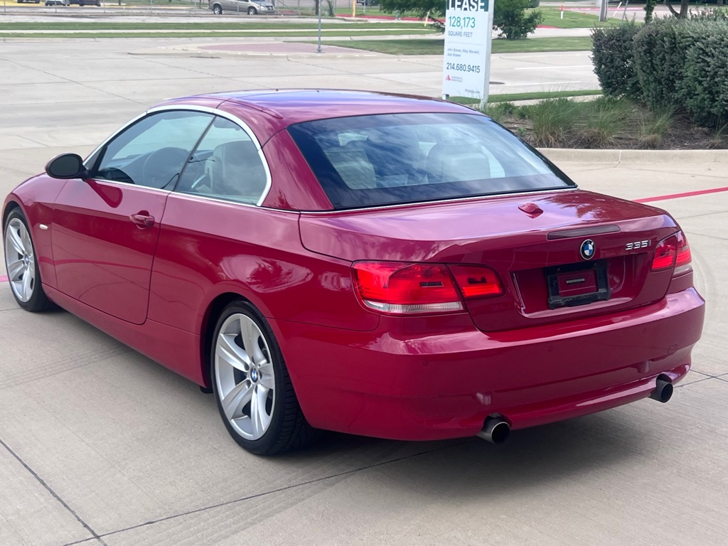Photo 7 of this BMW 335