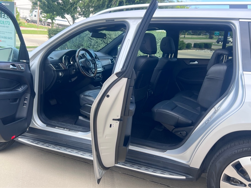 Photo 11 of this MERCEDES-BENZ GLS
