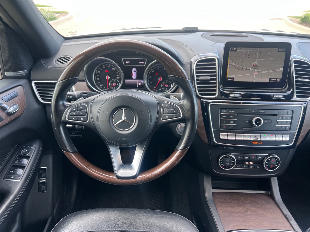 Photo 18 of this MERCEDES-BENZ GLS