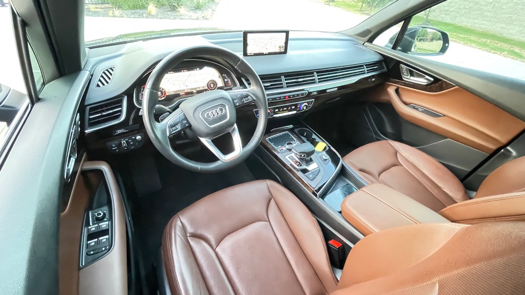 Photo 16 of this AUDI Q7