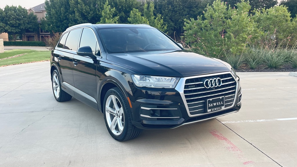 Photo 3 of this AUDI Q7