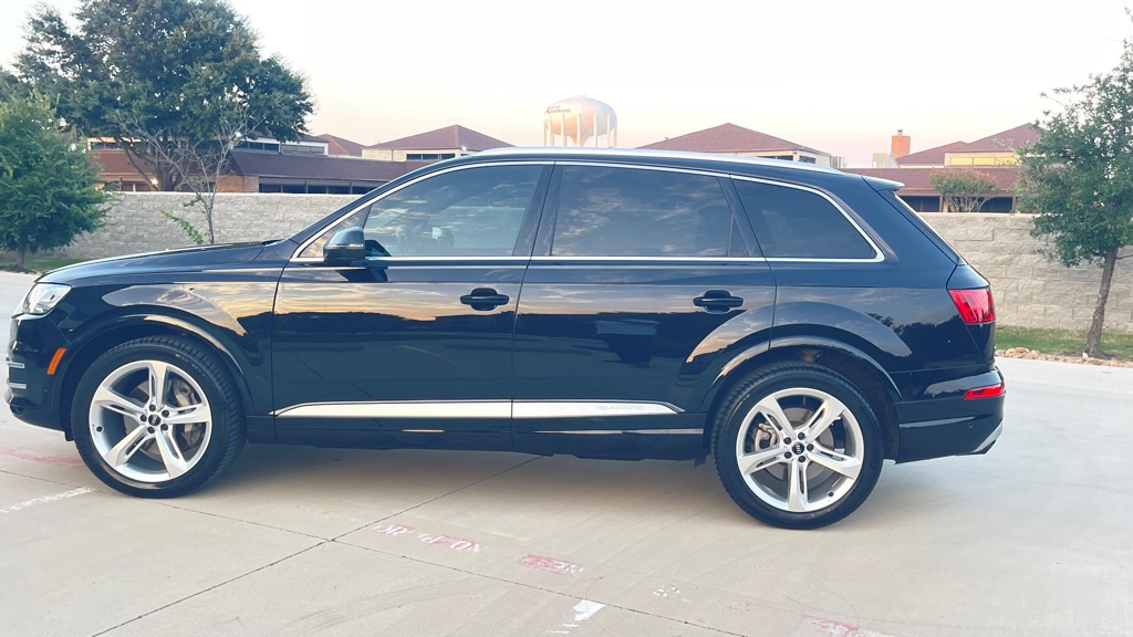 Photo 8 of this AUDI Q7