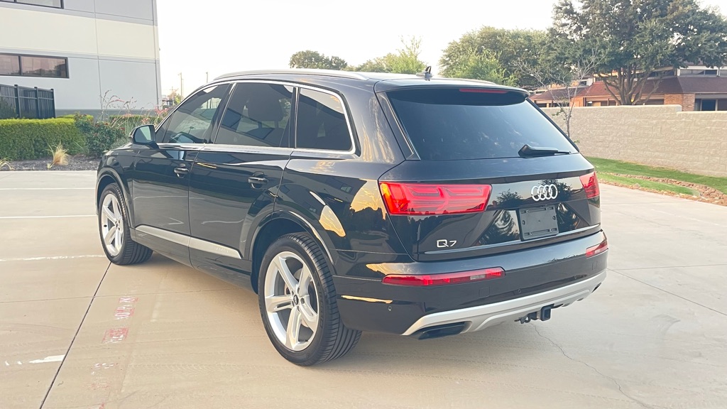 Photo 4 of this AUDI Q7