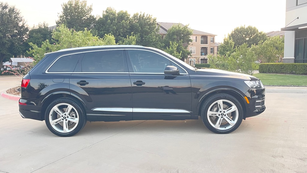 Photo 7 of this AUDI Q7
