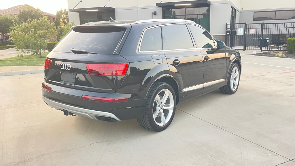 Photo 6 of this AUDI Q7