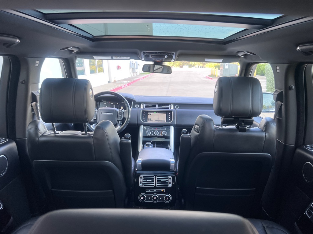 Photo 16 of this LAND ROVER RANGE ROVER