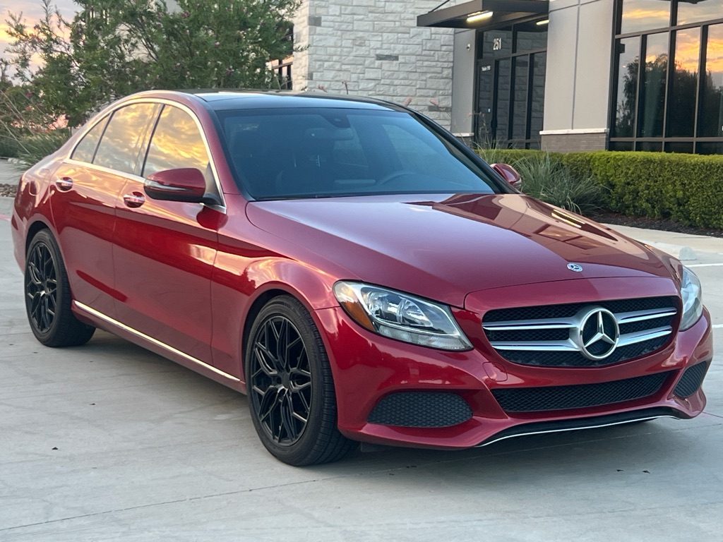 Photo 3 of this MERCEDES-BENZ C-CLASS