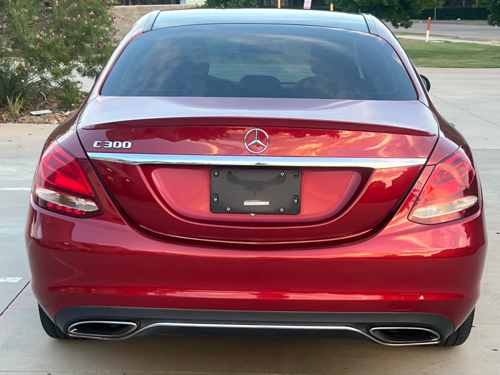 Photo 5 of this MERCEDES-BENZ C-CLASS