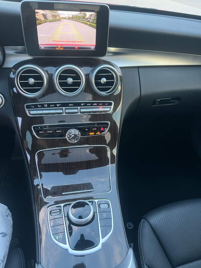 Photo 16 of this MERCEDES-BENZ C-CLASS