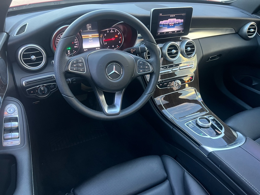 Photo 17 of this MERCEDES-BENZ C-CLASS