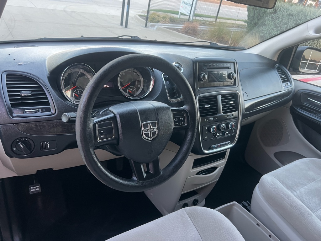 Photo 17 of this DODGE GRAND CARAVAN