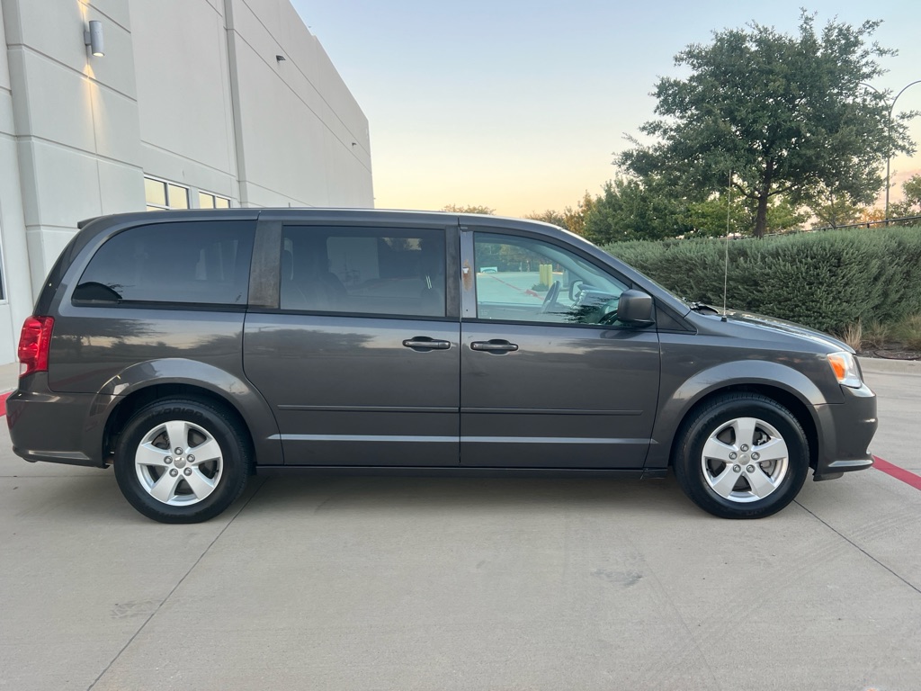 Photo 7 of this DODGE GRAND CARAVAN
