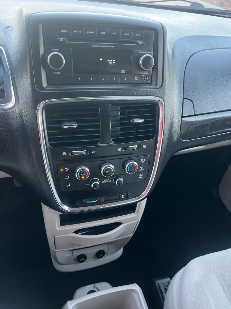 Photo 18 of this DODGE GRAND CARAVAN