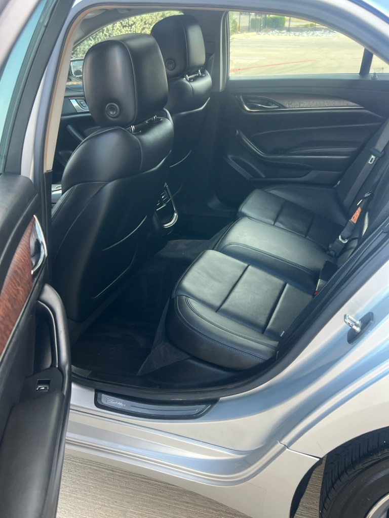Photo 10 of this CADILLAC CTS