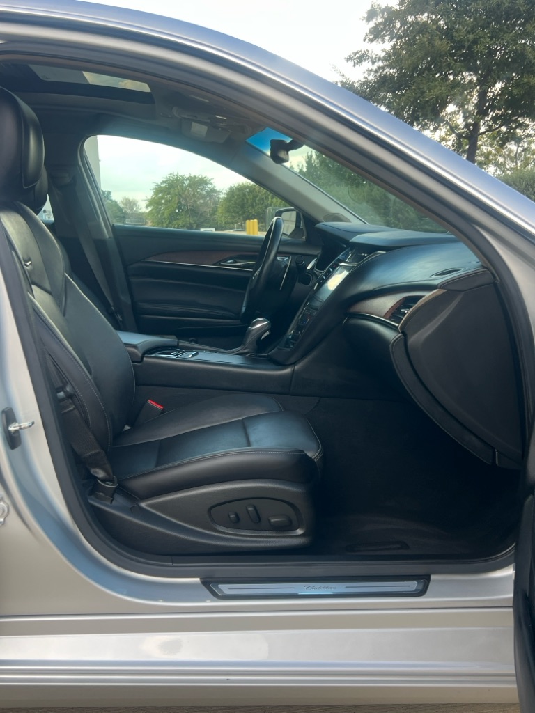 Photo 12 of this CADILLAC CTS