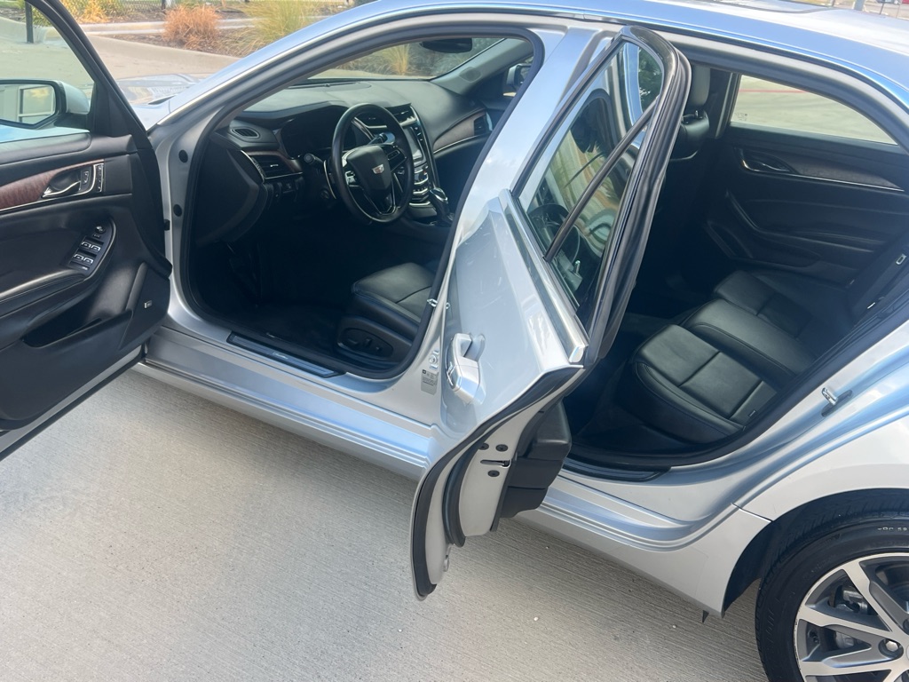 Photo 11 of this CADILLAC CTS