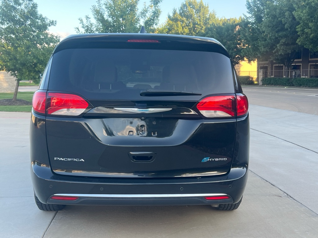 Photo 6 of this CHRYSLER PACIFICA