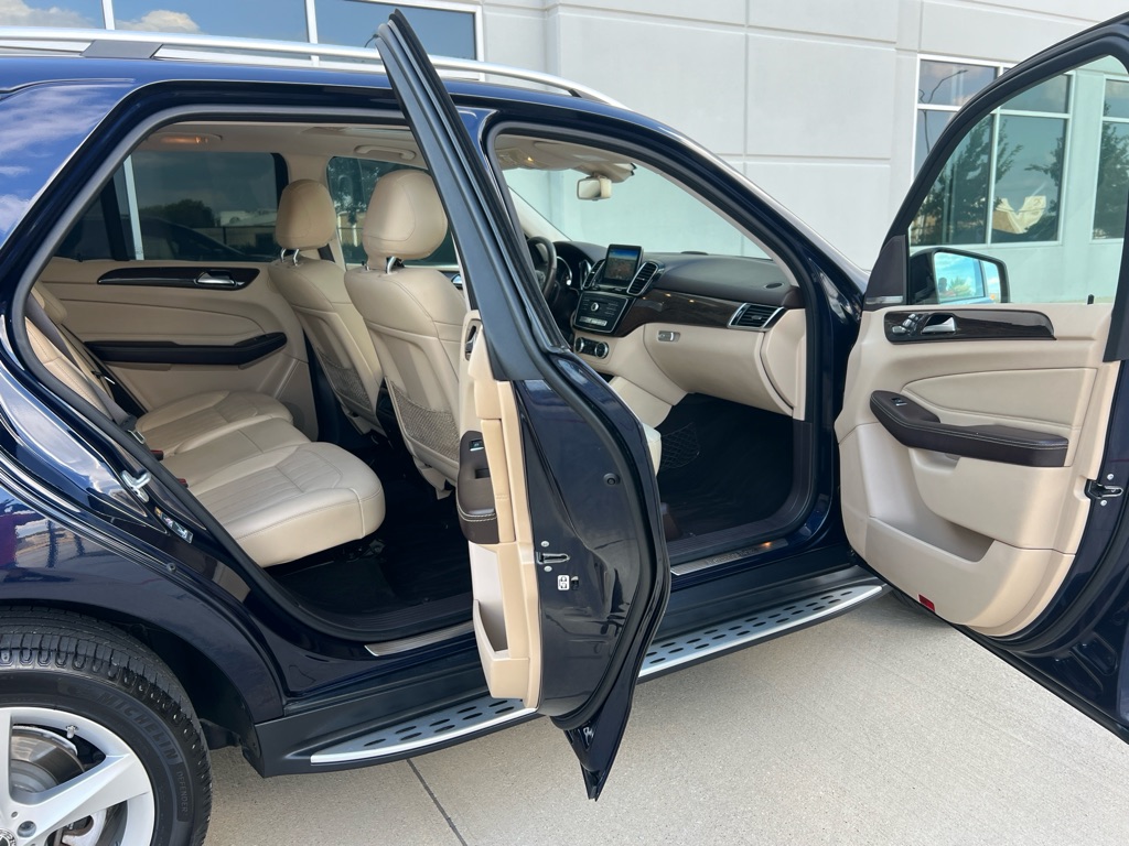 Photo 14 of this MERCEDES-BENZ GLE