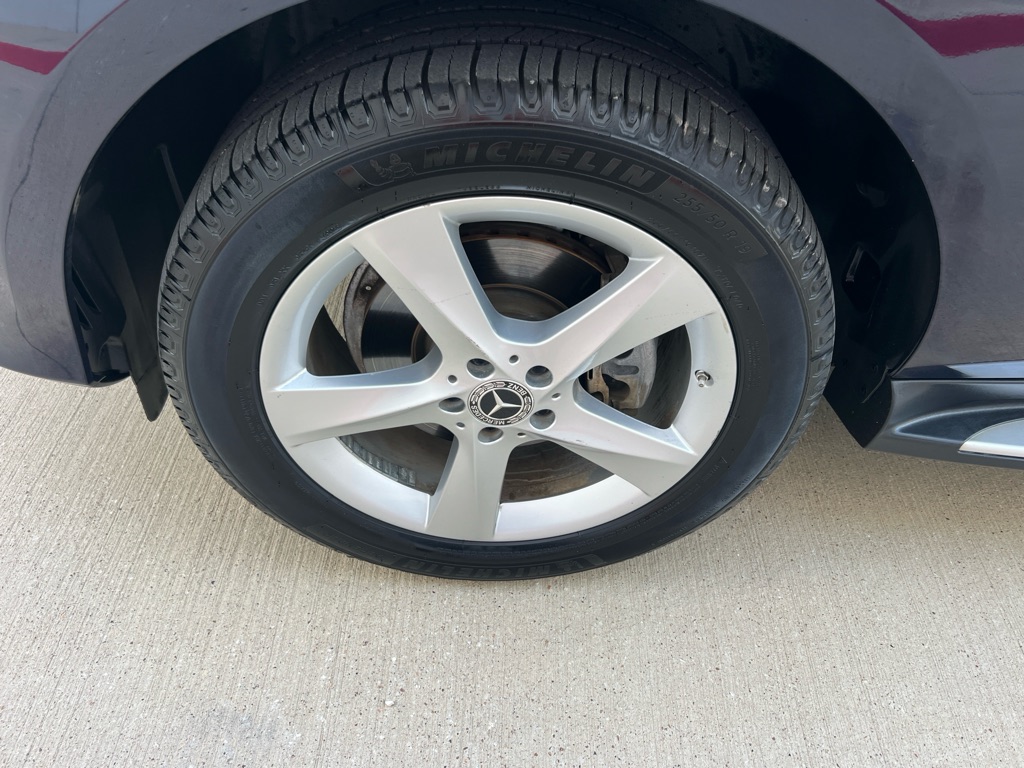 Photo 19 of this MERCEDES-BENZ GLE