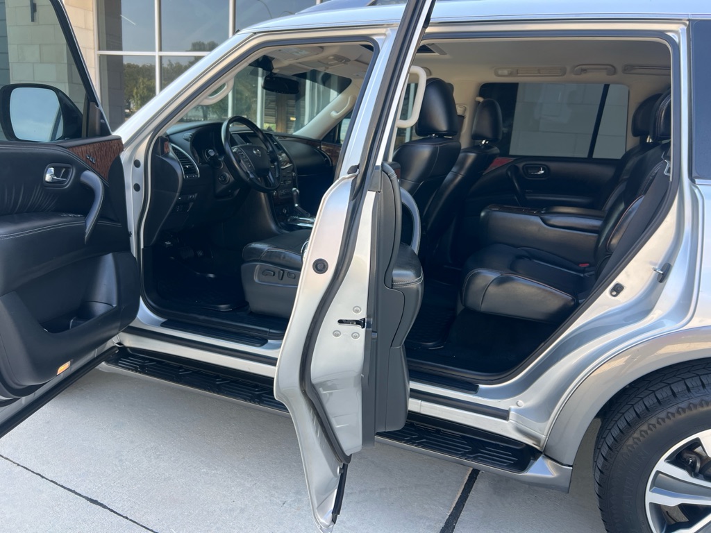 Photo 11 of this NISSAN ARMADA