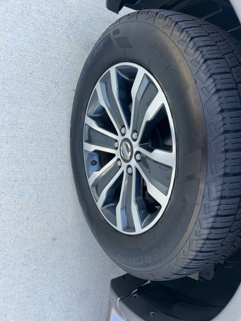 Photo 21 of this NISSAN ARMADA